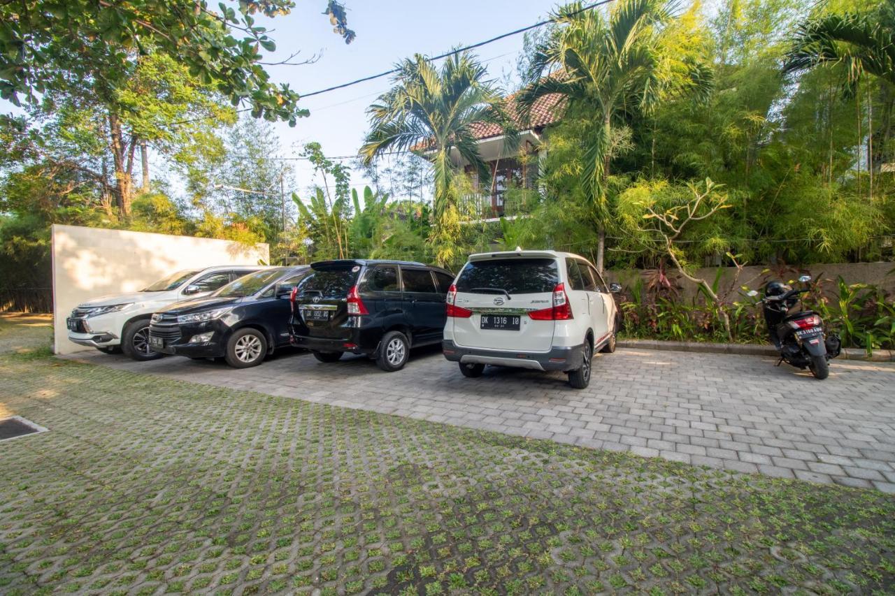 Sayang Iv Villa